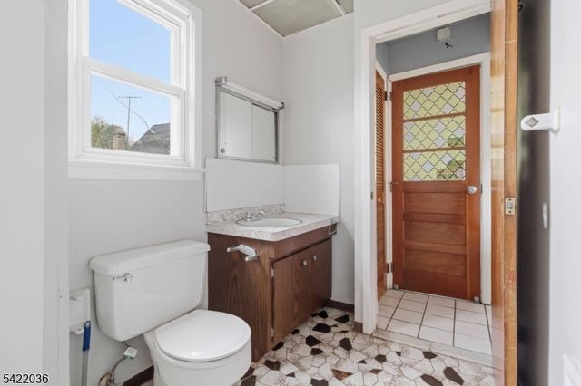 36 Edison St, Bloomfield Twp., NJ 07003