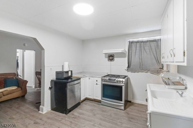 36 Edison St, Bloomfield Twp., NJ 07003