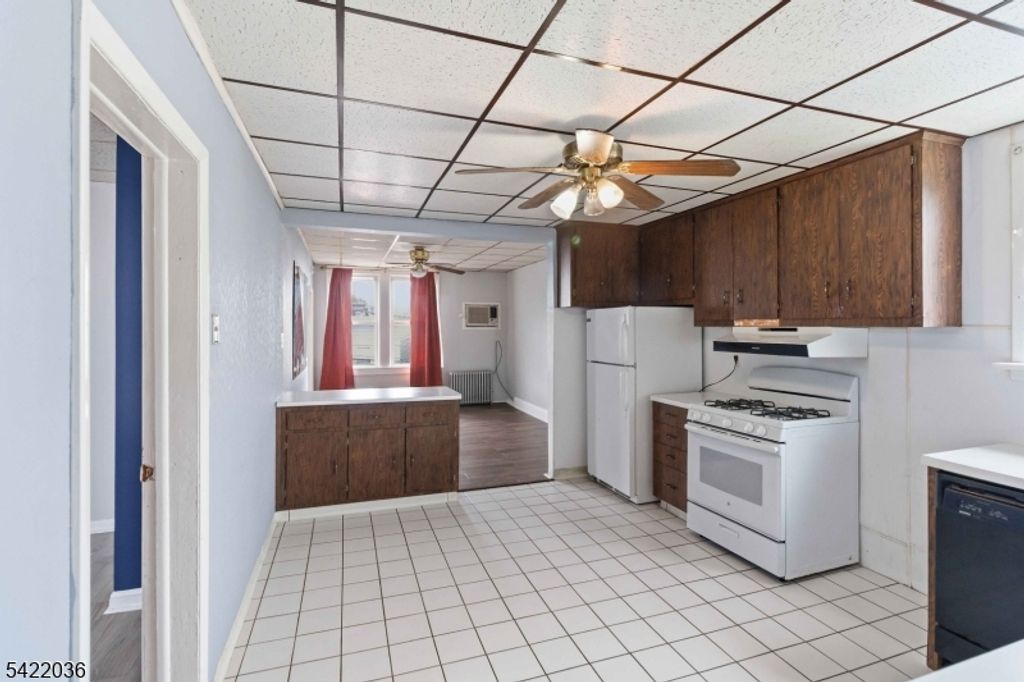 36 Edison St, Bloomfield Twp., NJ 07003 — photo 5