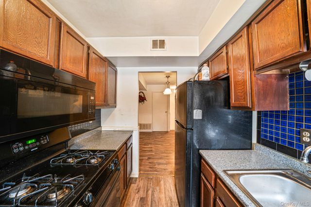 42 Monet Court 42, Middle Island, NY 11953