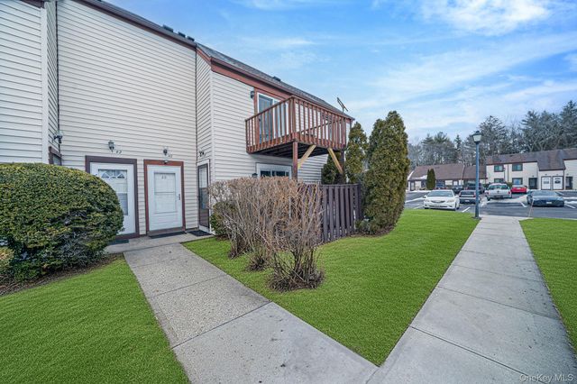 42 Monet Court 42, Middle Island, NY 11953