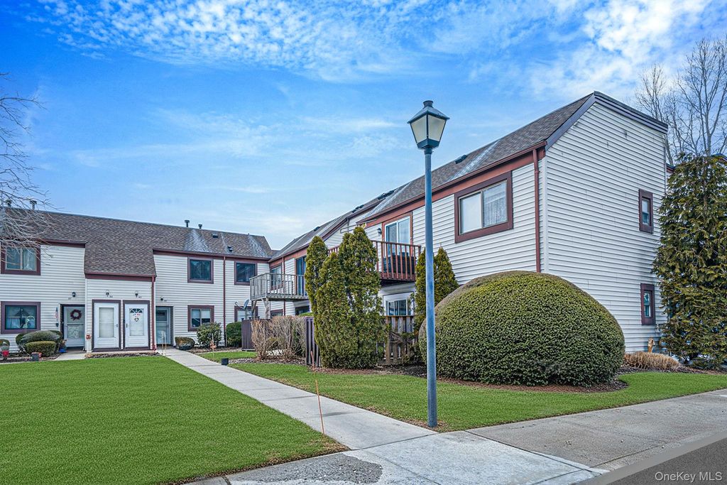 42 Monet Court 42, Middle Island, NY 11953