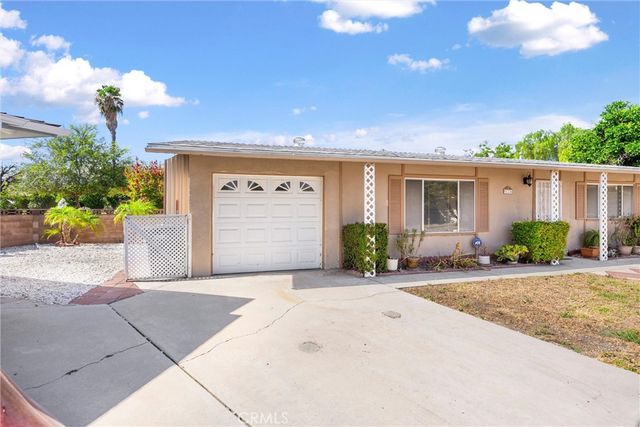 830 Costo Lane, Hemet, CA 92543
