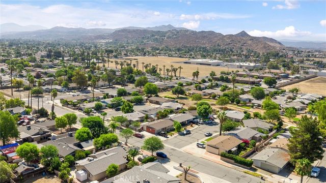 830 Costo Lane, Hemet, CA 92543