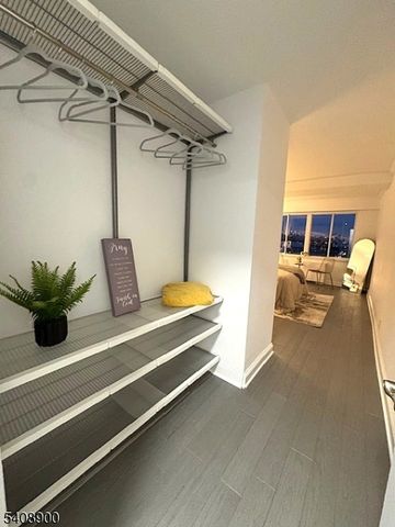 1203 River Rd 19K, Edgewater Boro, NJ 07020