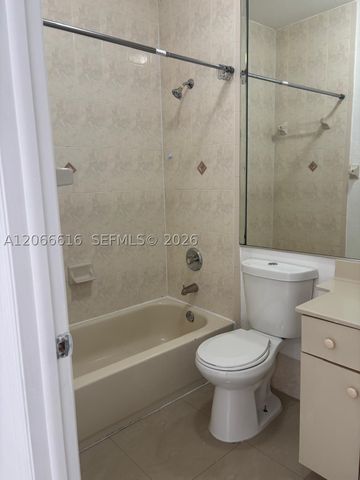 2953 W 80th St 204, Hialeah, FL 33018