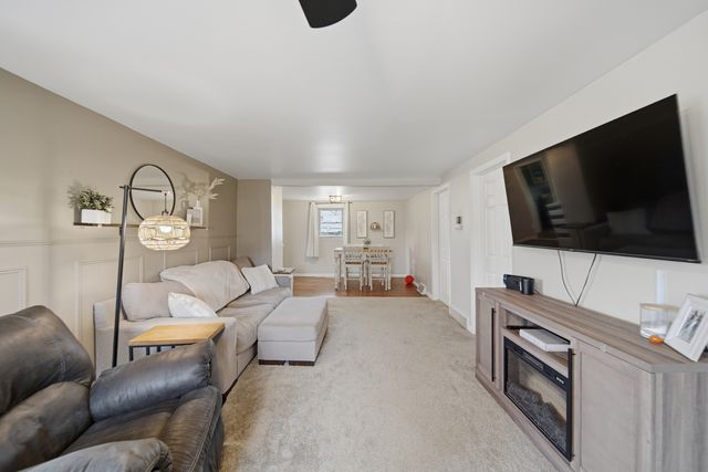 418 E Wall Street, Morrison, IL 61270