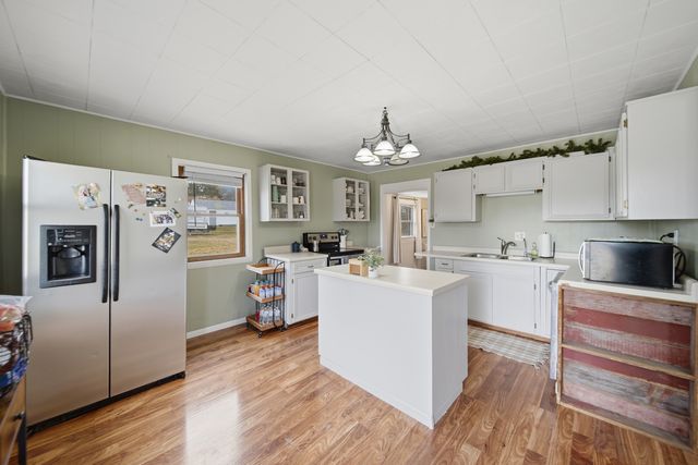 418 E Wall Street, Morrison, IL 61270