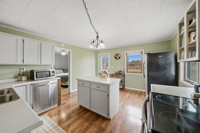 418 E Wall Street, Morrison, IL 61270