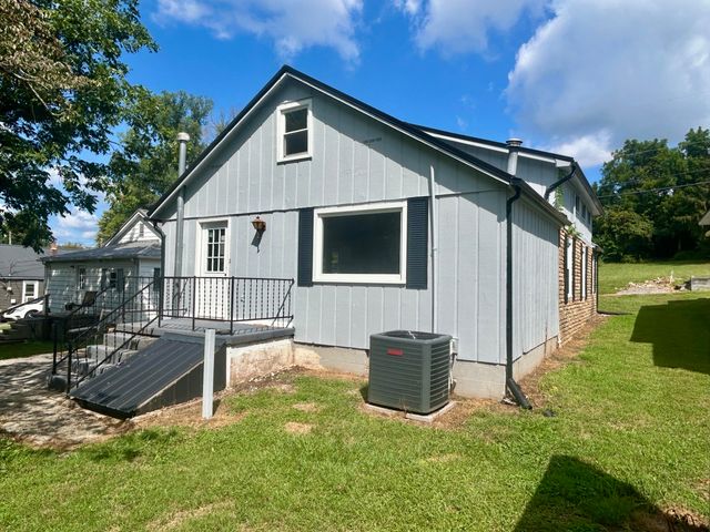 209 W Limestone Street, Somerset, KY 42501