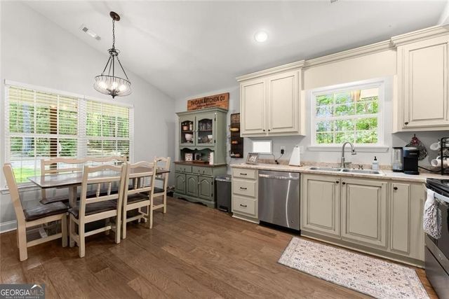 5314 H Thomas Road, Gainesville, GA 30506
