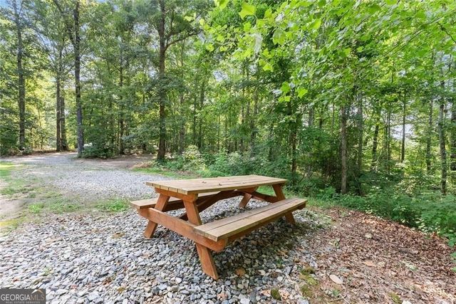 5314 H Thomas Road, Gainesville, GA 30506