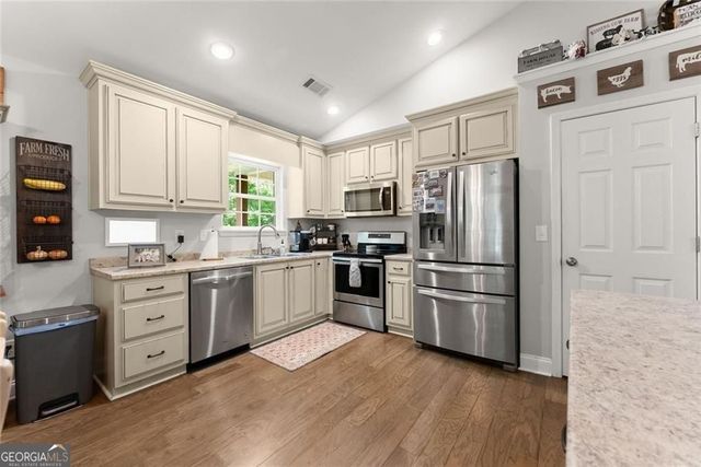 5314 H Thomas Road, Gainesville, GA 30506