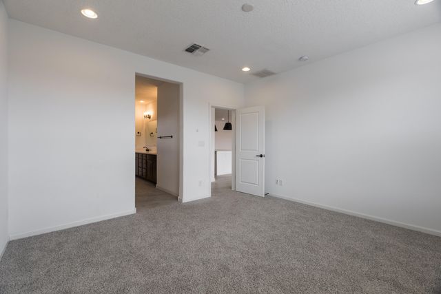 2729 Kings Canyon Loop NE, Rio Rancho, NM 87144