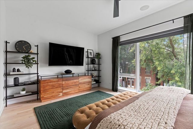 2109 W Race Avenue, Chicago, IL 60612
