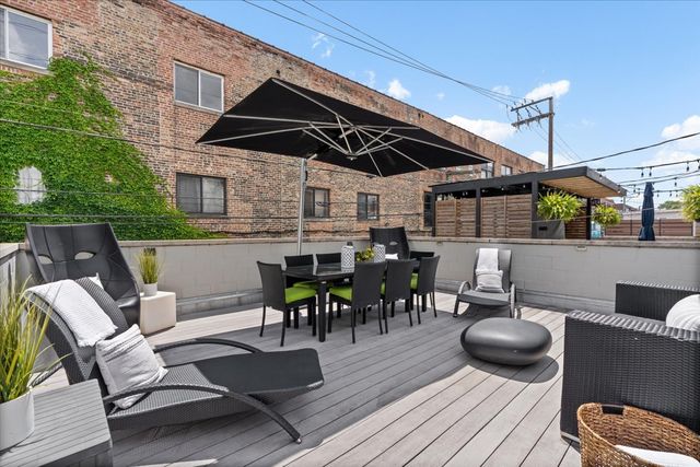 2109 W Race Avenue, Chicago, IL 60612