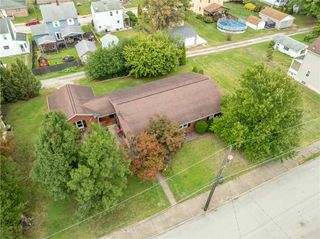 37 Avenue A, Latrobe, PA 15650