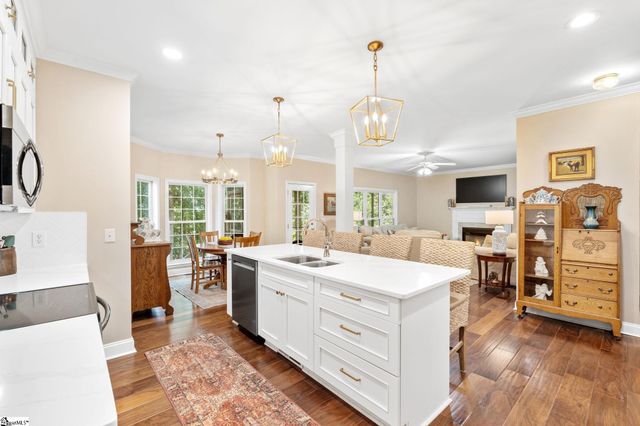 21 Summercrest Circle, Simpsonville, SC 29681