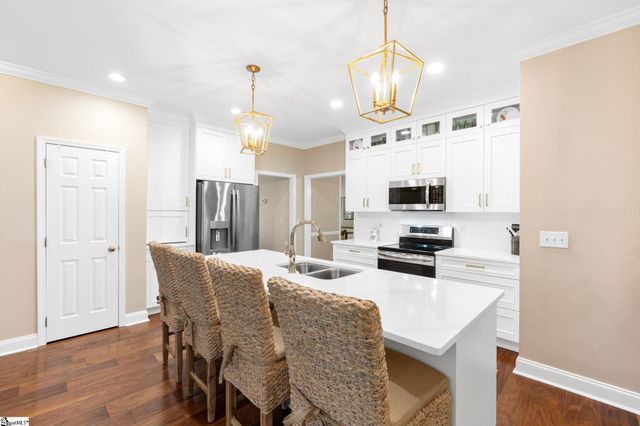 21 Summercrest Circle, Simpsonville, SC 29681