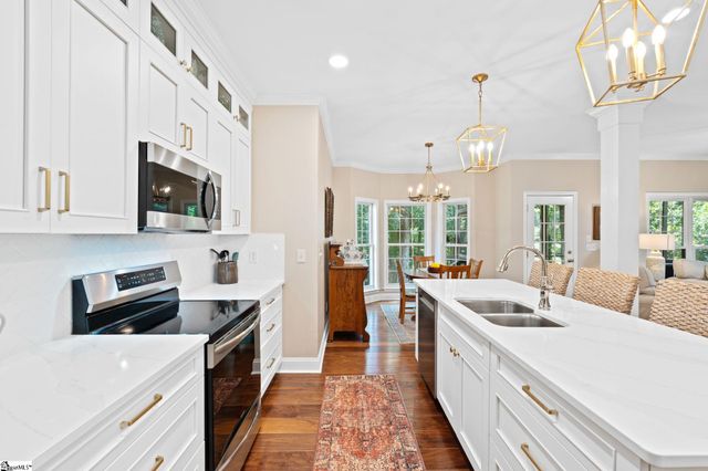 21 Summercrest Circle, Simpsonville, SC 29681
