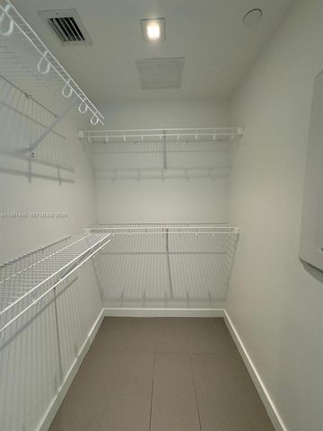 1600 NE 1st Ave 3511, Miami, FL 33132