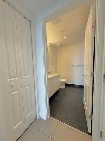 1600 NE 1st Ave 3511, Miami, FL 33132