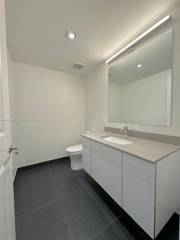 1600 NE 1st Ave 3511, Miami, FL 33132