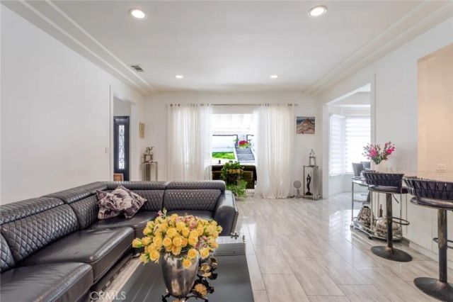 7284 Saint Estaban Street, Tujunga, CA 91042