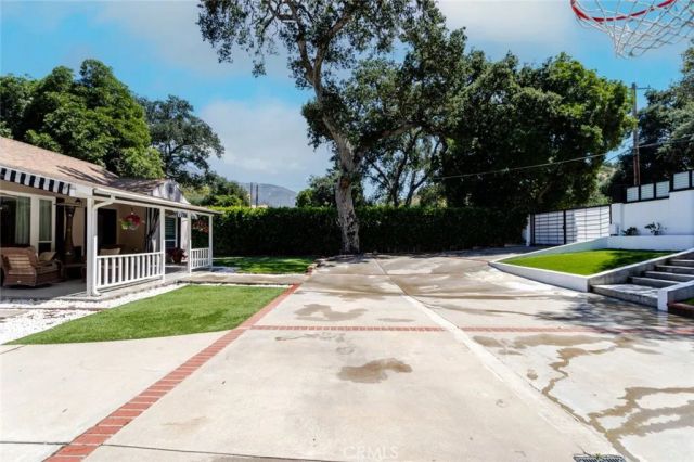 7284 Saint Estaban Street, Tujunga, CA 91042