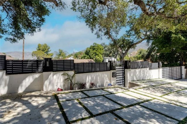7284 Saint Estaban Street, Tujunga, CA 91042