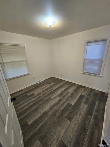 12760 Sarsfield Avenue, Warren, MI 48089