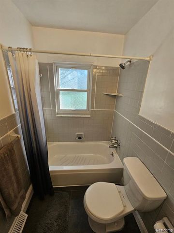 12760 Sarsfield Avenue, Warren, MI 48089