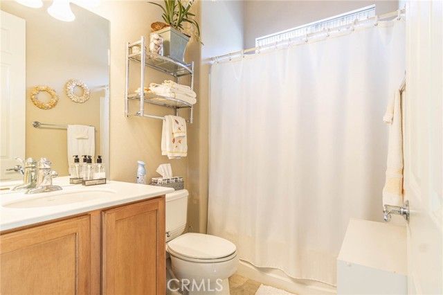 19442 Royal Oaks Road, Apple Valley, CA 92308