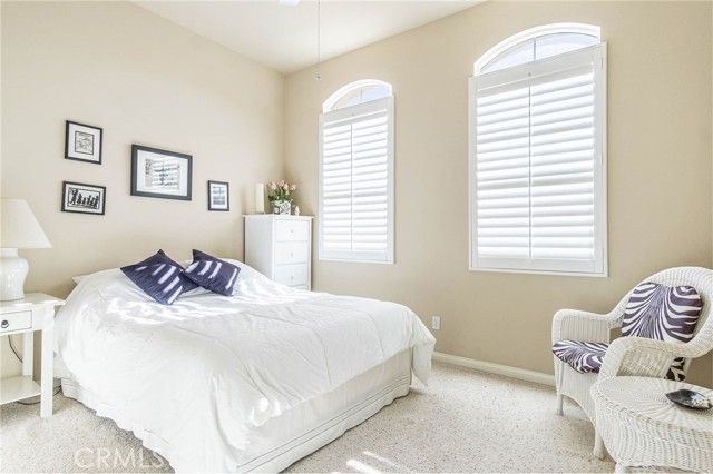 19442 Royal Oaks Road, Apple Valley, CA 92308