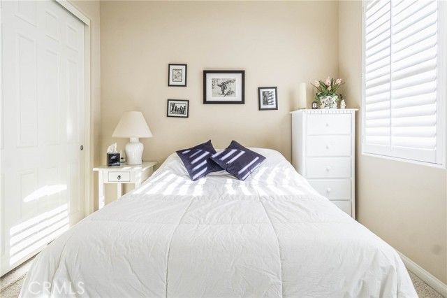 19442 Royal Oaks Road, Apple Valley, CA 92308