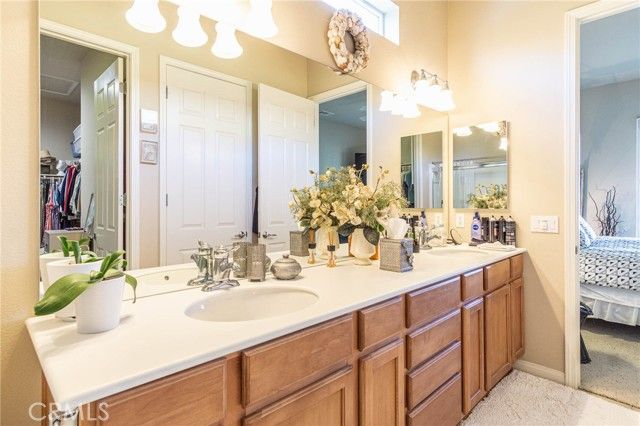 19442 Royal Oaks Road, Apple Valley, CA 92308