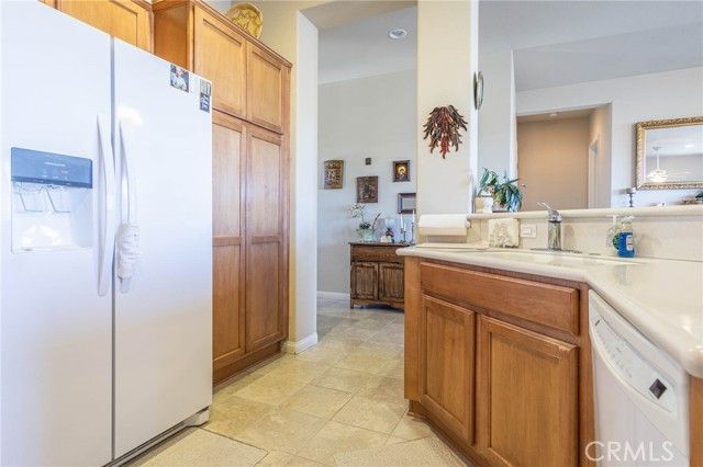 19442 Royal Oaks Road, Apple Valley, CA 92308