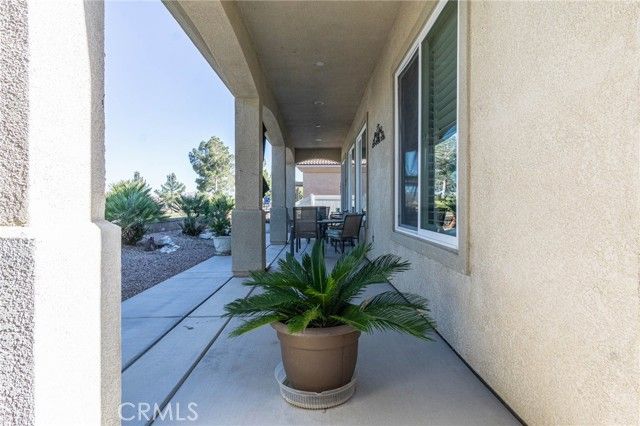 19442 Royal Oaks Road, Apple Valley, CA 92308