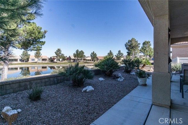 19442 Royal Oaks Road, Apple Valley, CA 92308