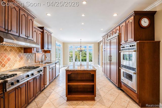 6608 Enclave Drive, Clarkston, MI 48348