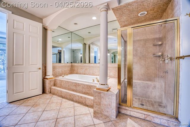 6608 Enclave Drive, Clarkston, MI 48348