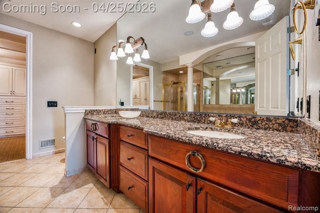 6608 Enclave Drive, Clarkston, MI 48348