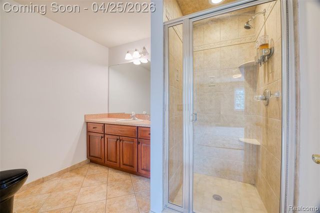 6608 Enclave Drive, Clarkston, MI 48348