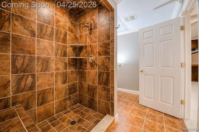 6608 Enclave Drive, Clarkston, MI 48348