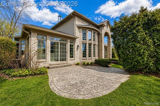 6608 Enclave Drive, Clarkston, MI 48348