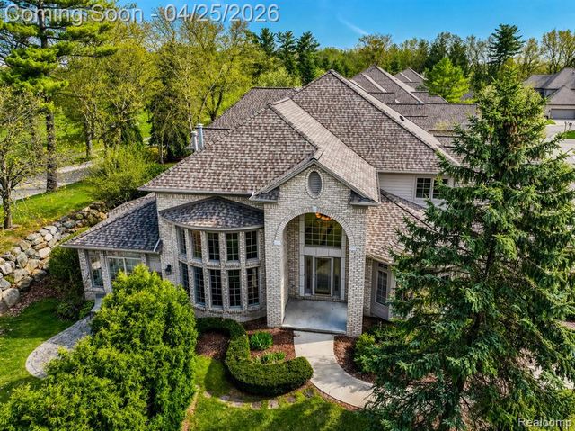 6608 Enclave Drive, Clarkston, MI 48348