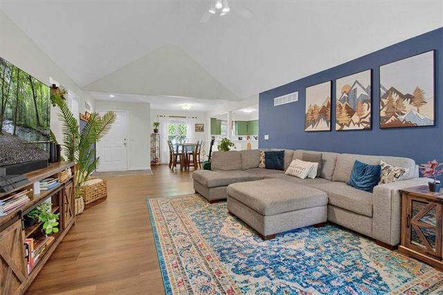 11835 Virginia Street, Kansas City, MO 64131