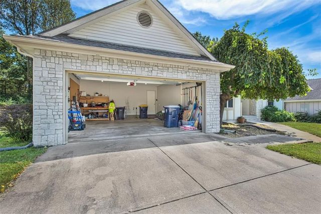 11835 Virginia Street, Kansas City, MO 64131