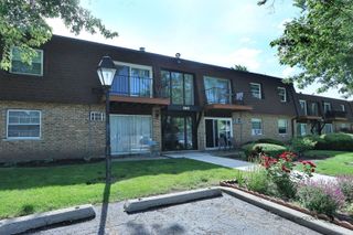 665 Grove Drive 209, Buffalo Grove, IL 60089
