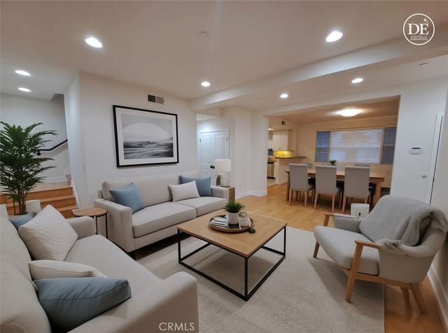 6300 Honolulu Avenue 101, La Crescenta, CA 91214